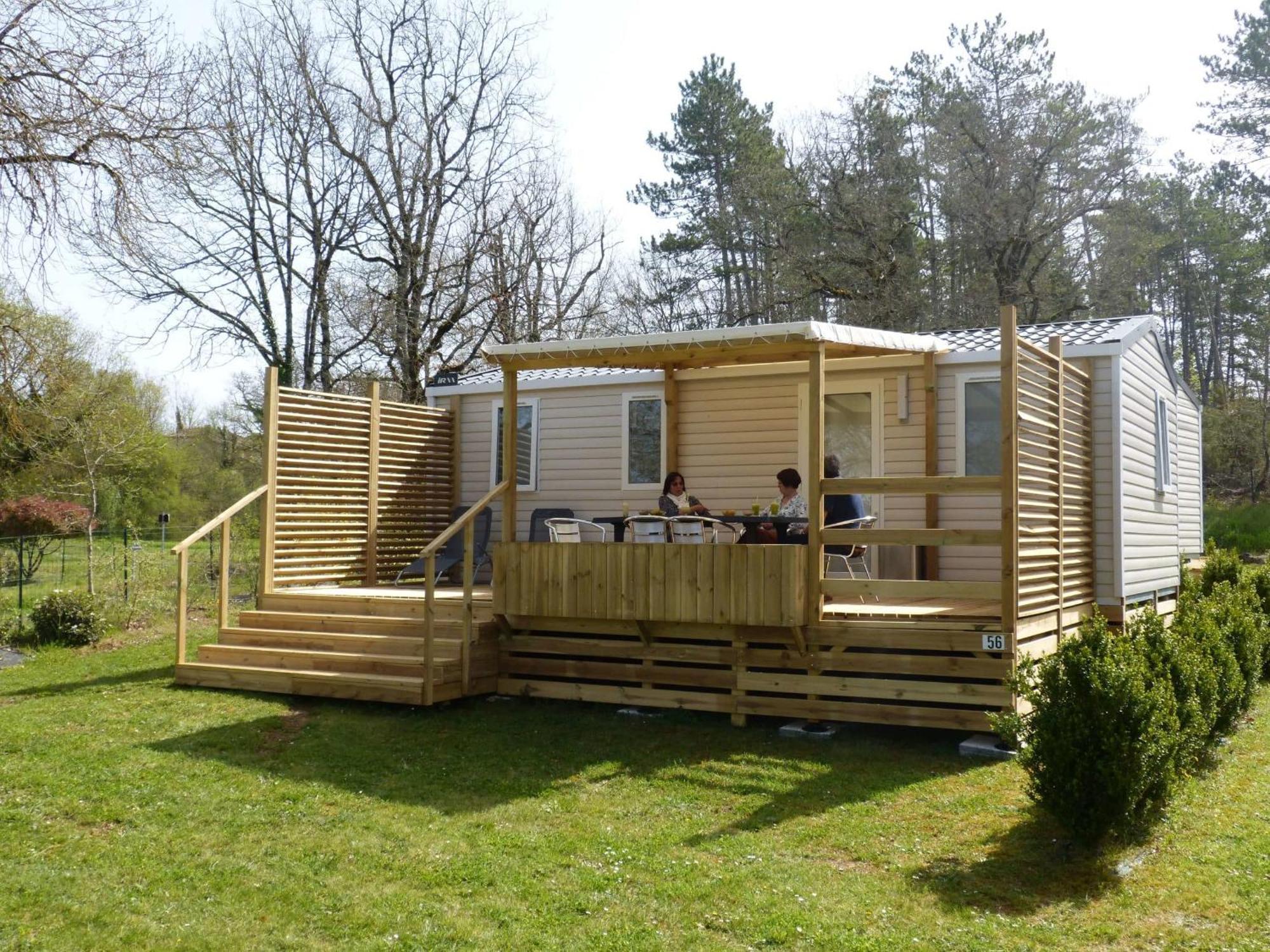 Camping Le Clos De La Lere Cayriech Exterior photo
